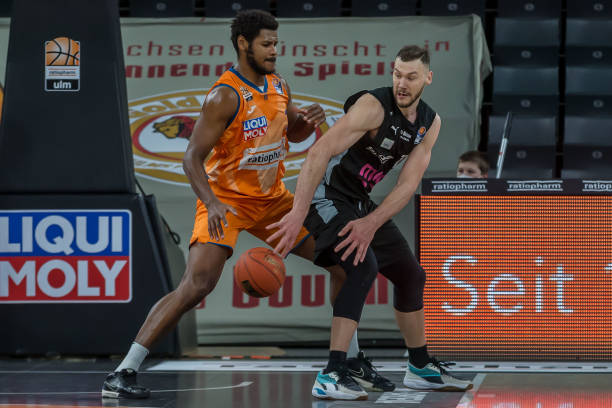 英雄形象 英雄形象