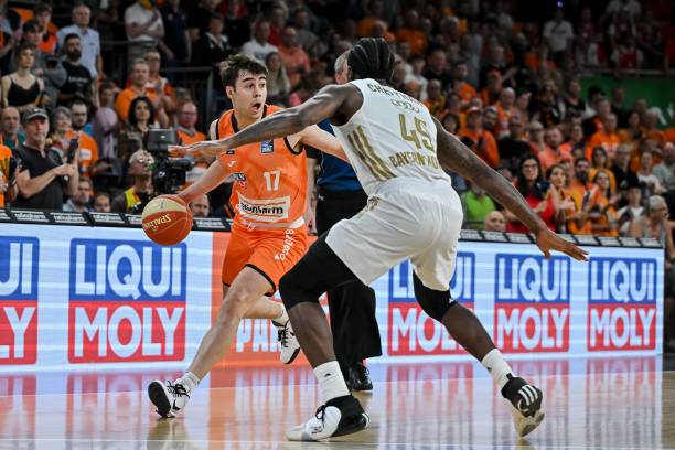 响力使他成 响力使他成