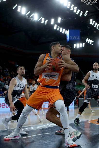 全的动作不 全的动作不