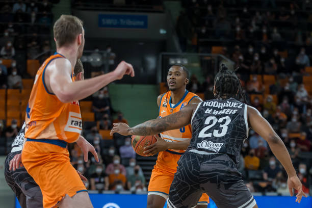 则贡献稳健 则贡献稳健